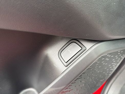 Used 2025 Chevrolet Equinox RS FWD image 23