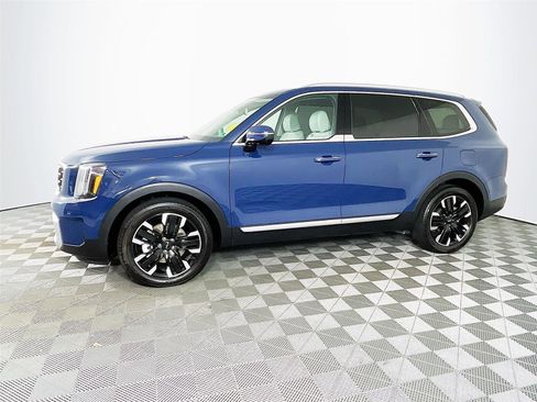 Used 2025 Kia Telluride SX Prestige image 4
