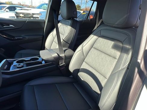 New 2026 Chevrolet Equinox LT image 15