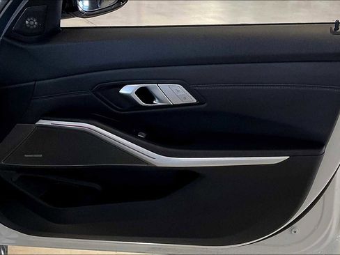 Used 2025 BMW M3 Competition image 21