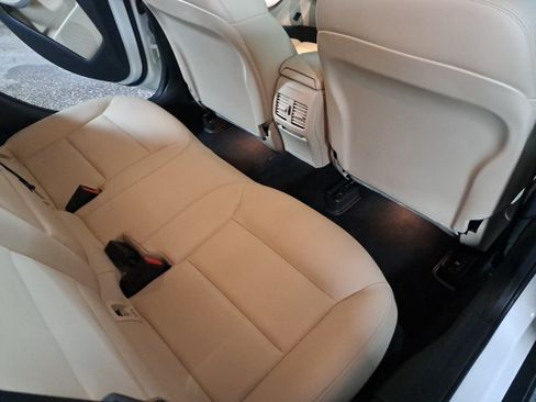 Used 2018 Mercedes-Benz GLA 250 4MATIC image 11