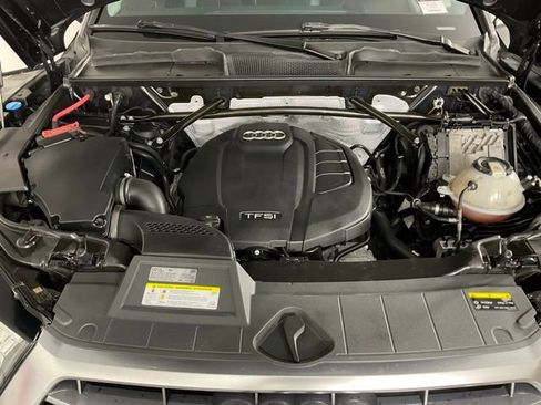 Used 2018 Audi Q5 Prestige w/ Prestige Package image 9