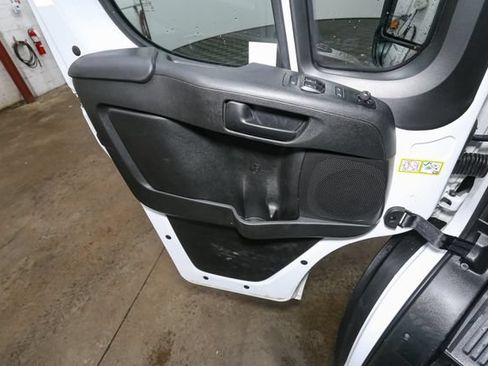 Used 2026 RAM ProMaster 2500 w/ Convenience Group FWD image 30