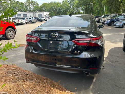 Used 2023 Toyota Camry XLE w/ Cold Weather Package image 6