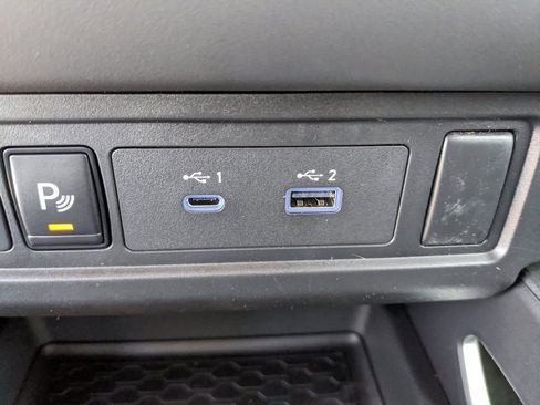 New 2025 Nissan Frontier SV image 17