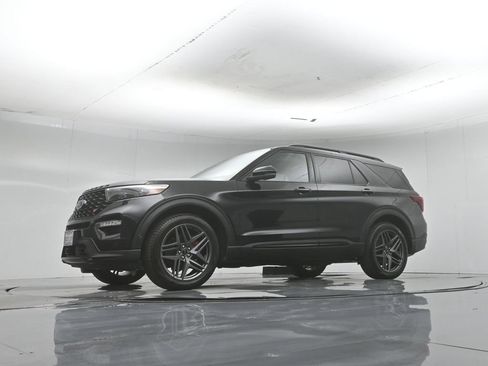 Certified 2023 Ford Explorer ST w/ Equipment Group 401A AWD/4WD image 53