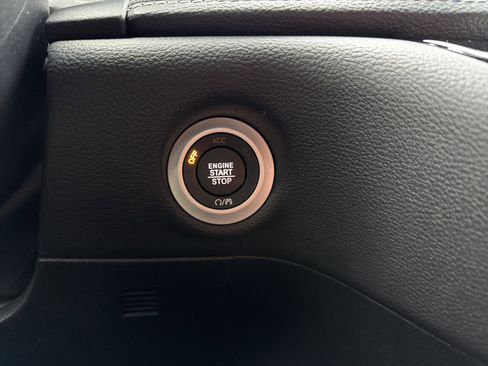 New 2026 Chrysler Pacifica Select image 16