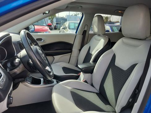 Used 2018 Jeep Compass Latitude image 17