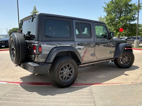 Used 2025 Jeep Wrangler Unlimited Sport AWD/4WD image 6
