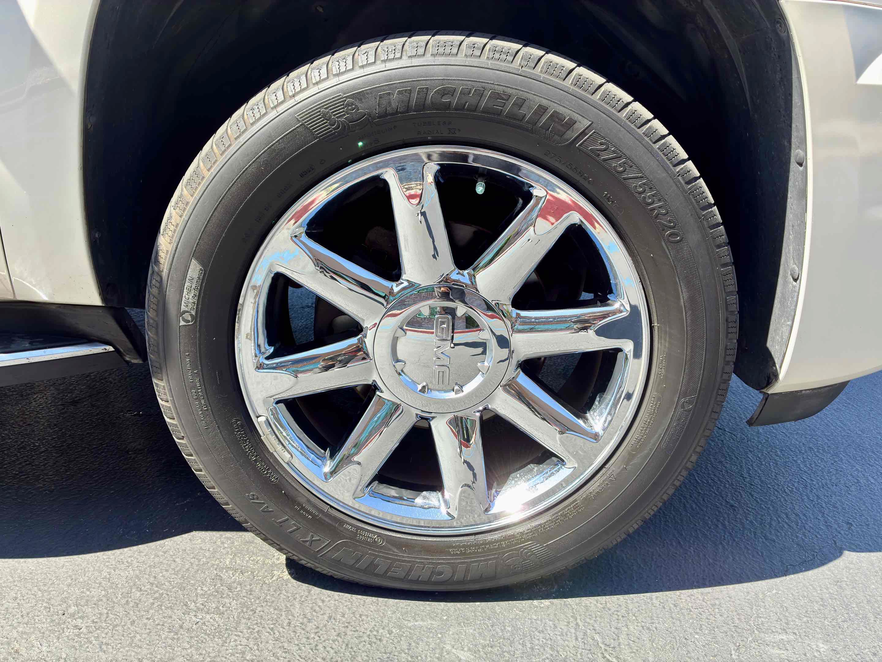 Used 2012 GMC Yukon Denali AWD/4WD image 13