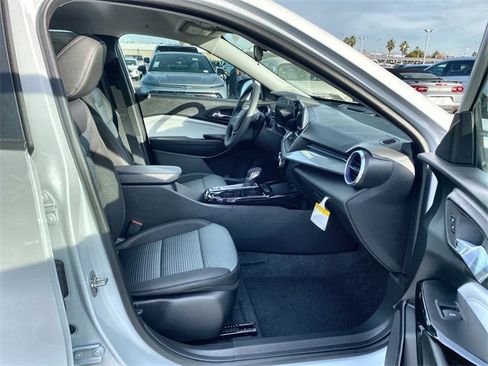 Used 2026 Chevrolet Trax LT image 29