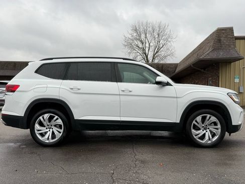 Used 2021 Volkswagen Atlas SE w/ Panoramic Sunroof Package FWD image 7