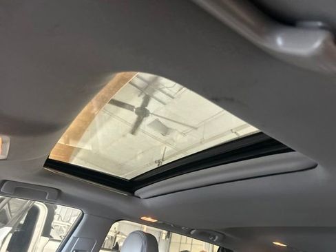 Used 2016 Toyota Highlander XLE FWD image 17
