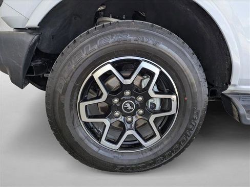 Used 2025 Ford Bronco Outer Banks AWD/4WD image 24