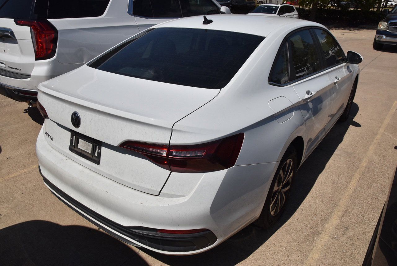 Used 2024 Volkswagen Jetta S FWD image 5