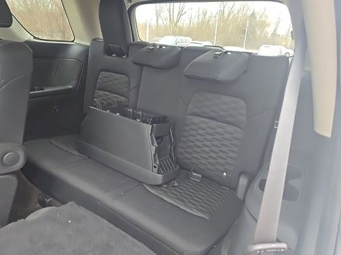 Used 2022 Nissan Pathfinder SV w/ SV Premium Package image 7