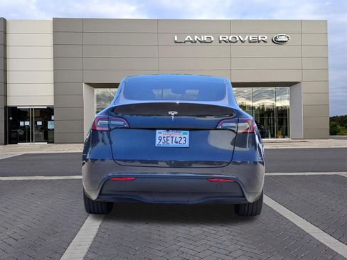 Used 2025 Tesla Model Y Long Range RWD image 6