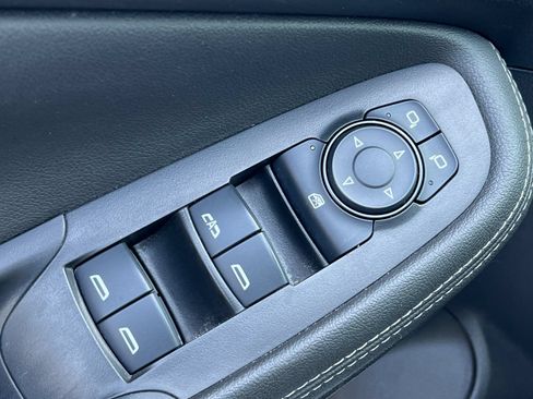 Used 2024 Buick Encore GX Sport Touring FWD image 11