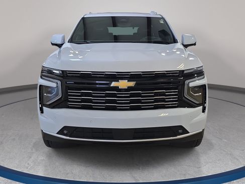 Used 2026 Chevrolet Tahoe High Country AWD/4WD image 3