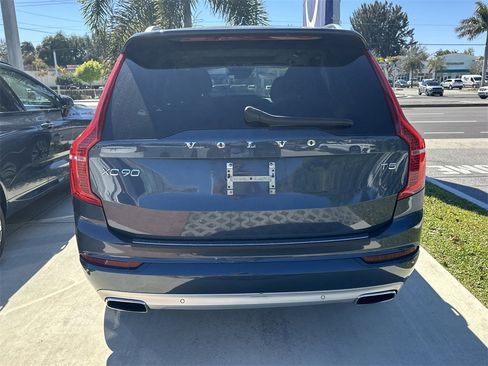 Used 2021 Volvo XC90 T5 Momentum w/ Protection Package Premier image 5