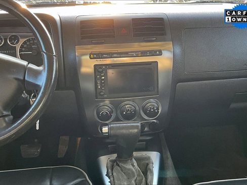 Used 2006 HUMMER H3 Luxury image 6