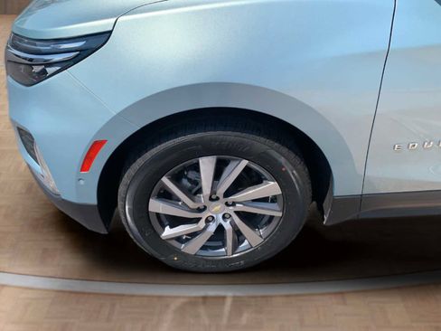 Used 2022 Chevrolet Equinox Premier FWD image 31