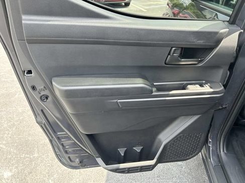 Used 2025 Toyota Tacoma SR5 AWD/4WD image 17