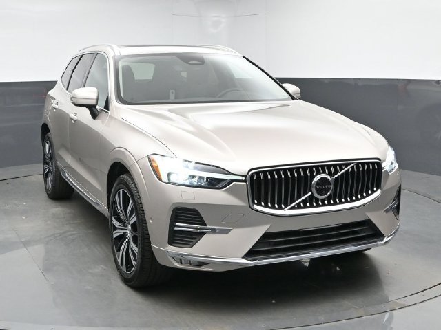 Used 2023 Volvo XC60 B5 Plus w/ Protection Package Premier FWD image 2