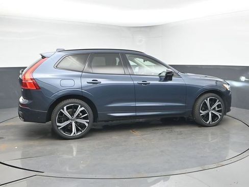 Used 2023 Volvo XC60 B6 Ultimate w/ Protection Package Premier image 8