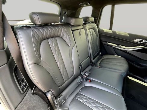 New 2026 BMW X7 xDrive40i w/ M Sport Package AWD/4WD image 25