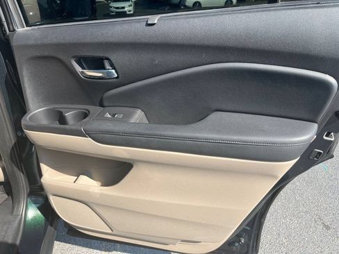 Used 2018 Honda Pilot Touring image 10