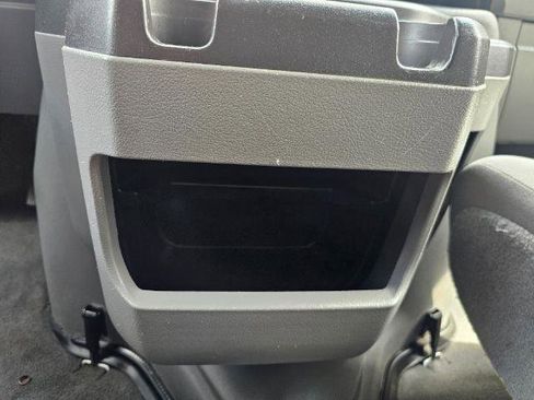 Used 2011 Ford E-350 and Econoline 350 XLT RWD image 18