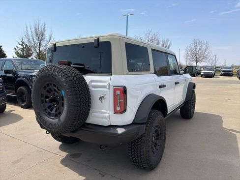 New 2026 Ford Bronco Badlands AWD/4WD image 4