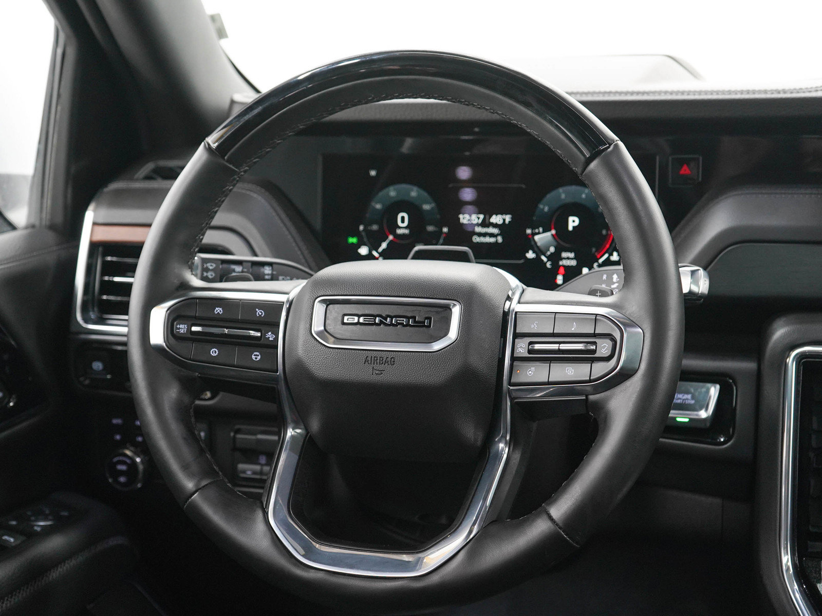Used 2025 GMC Yukon Denali w/ Denali Reserve Package AWD/4WD image 20