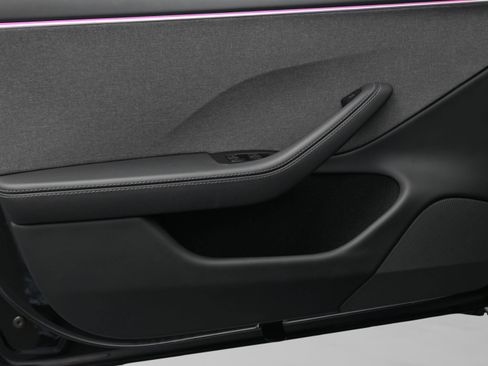 Used 2025 Tesla Model 3 Long Range image 37