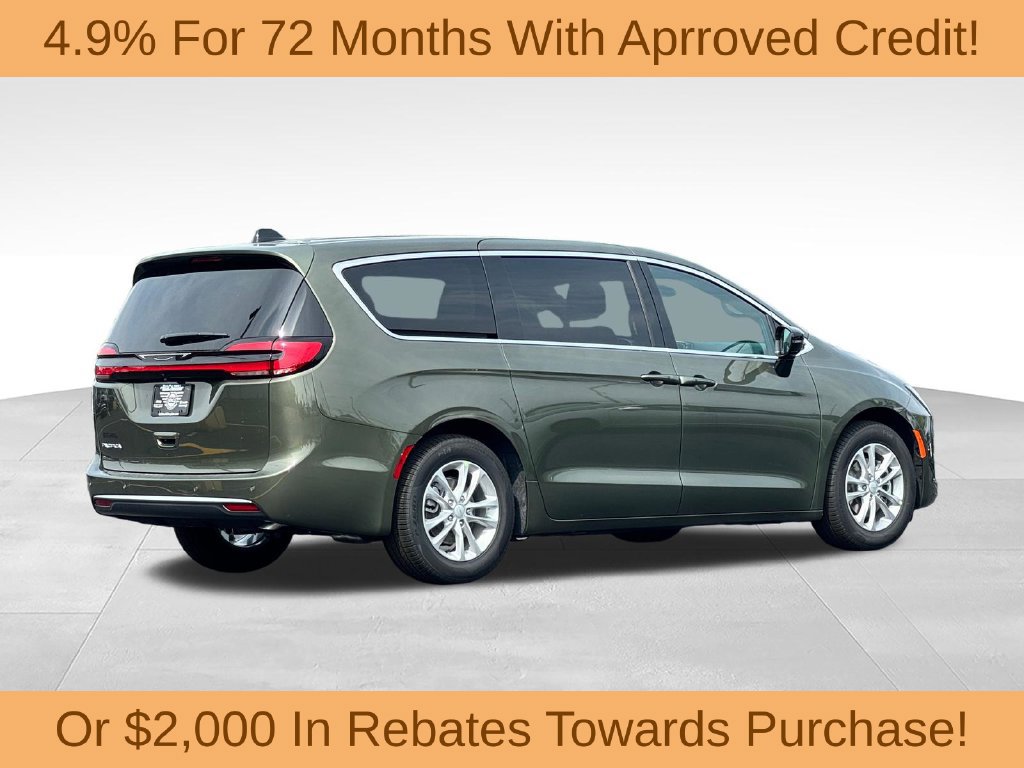 New 2027 Chrysler Pacifica Select FWD image 7
