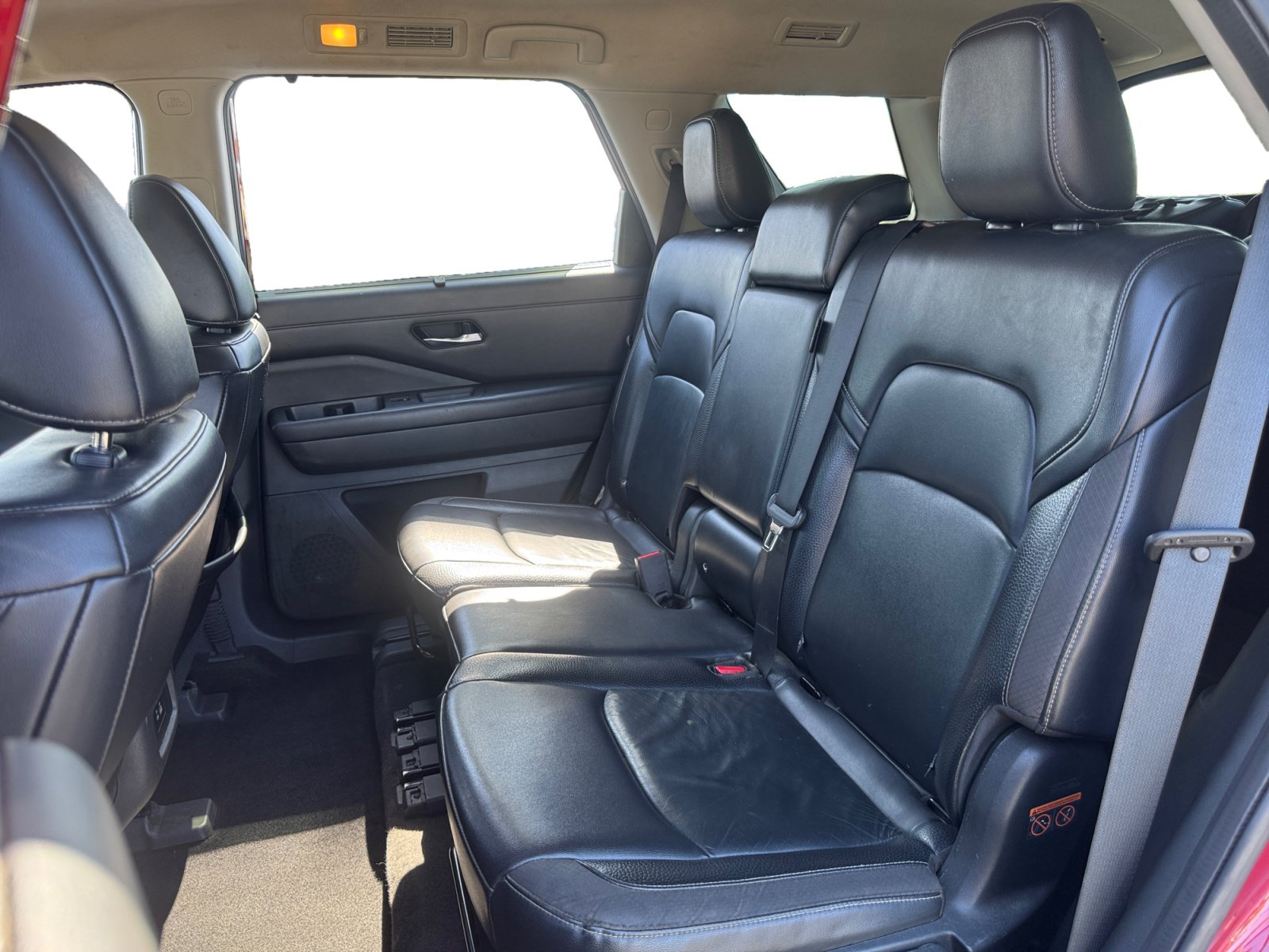Used 2022 Nissan Pathfinder SL FWD image 13