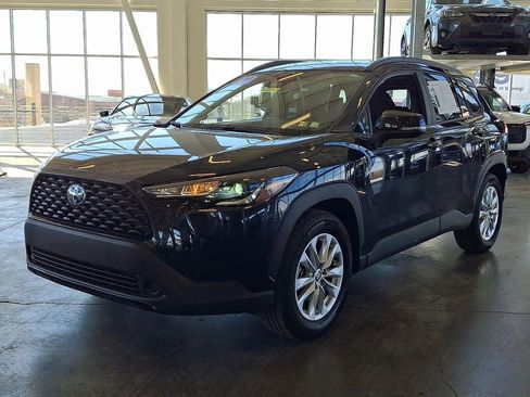 Used 2024 Toyota Corolla Cross LE AWD/4WD image 6