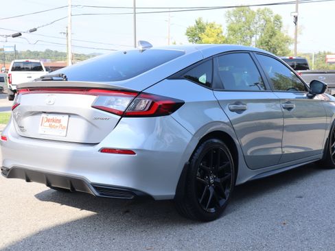 Used 2022 Honda Civic Sport image 7