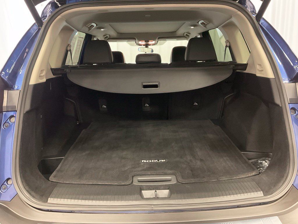 Used 2023 Nissan Rogue SV w/ SV Premium B Package AWD/4WD image 9