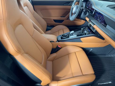 Used 2026 Porsche 911 Carrera 4 GTS image 28