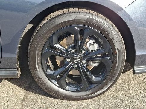 Used 2025 Honda Accord SE image 9