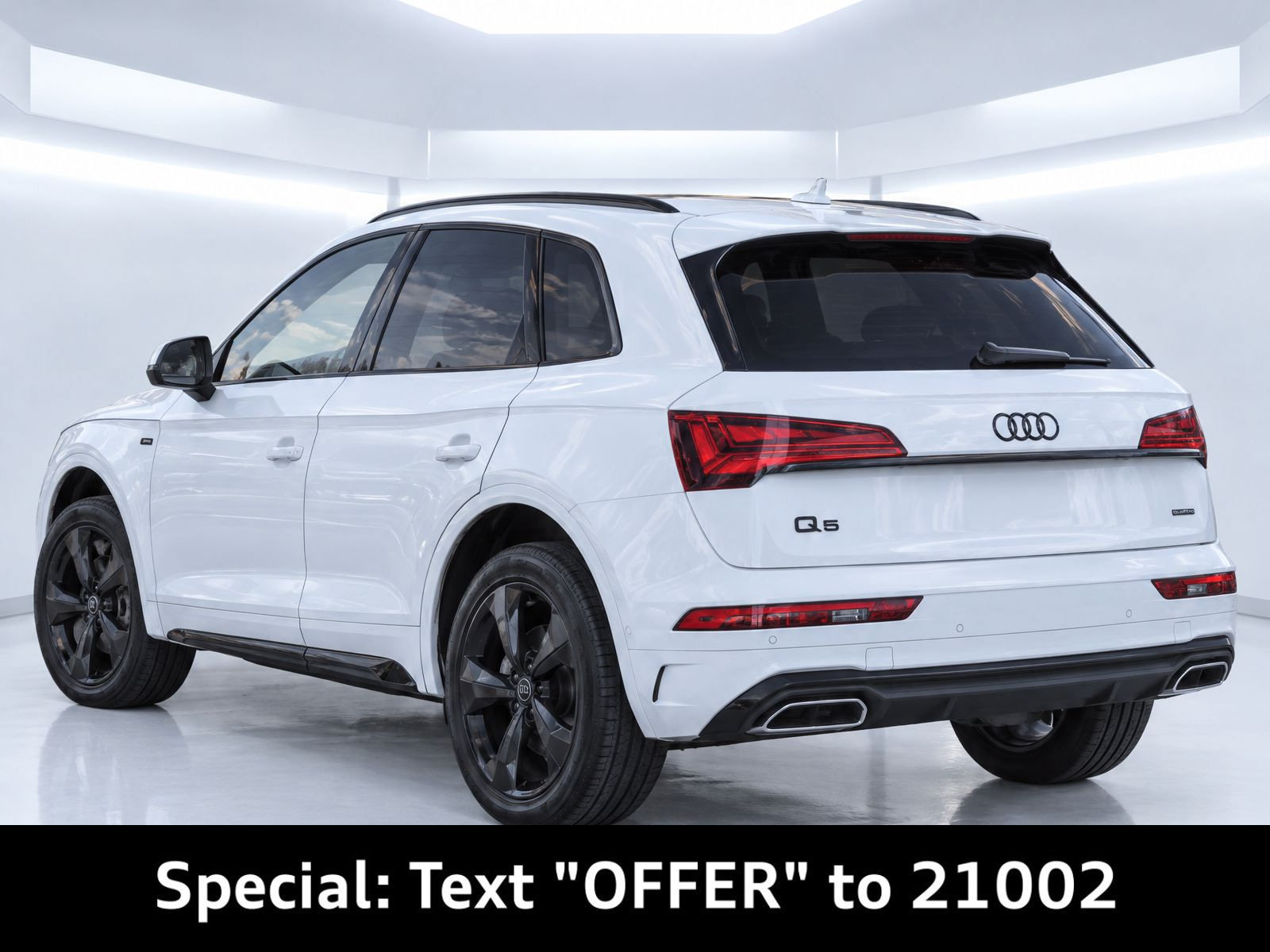 Certified 2023 Audi Q5 2.0T Prestige AWD/4WD image 3