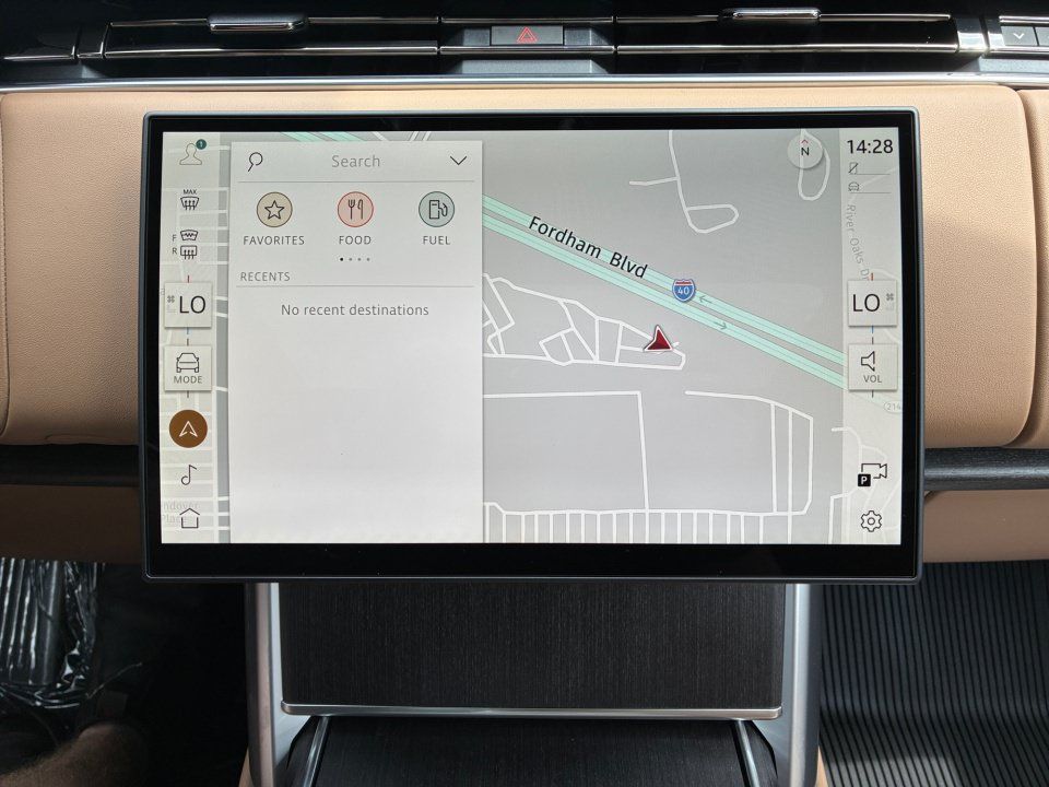 New 2026 Land Rover Range Rover SE AWD/4WD image 17