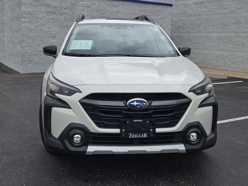 Used 2023 Subaru Outback Limited XT AWD/4WD image 4