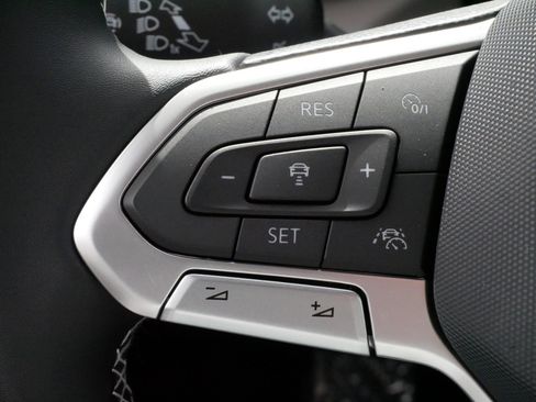 Certified 2023 Volkswagen Taos SEL image 26