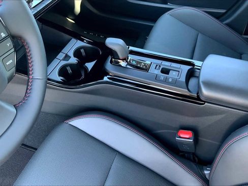 New 2026 Toyota Prius XSE Premium image 7