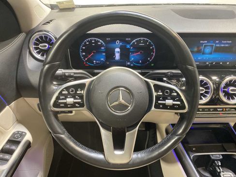 Used 2021 Mercedes-Benz GLA 250 4MATIC image 15