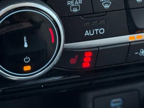 Used 2022 Ford Escape SE w/ Cold Weather Package FWD image 20