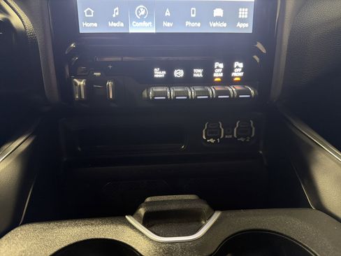 Used 2024 RAM 3500 Laramie w/ Night Edition image 19